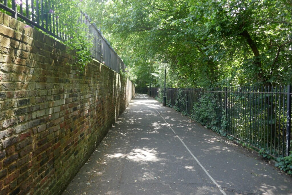This image has an empty alt attribute; its file name is P1020504-1024x683.jpg